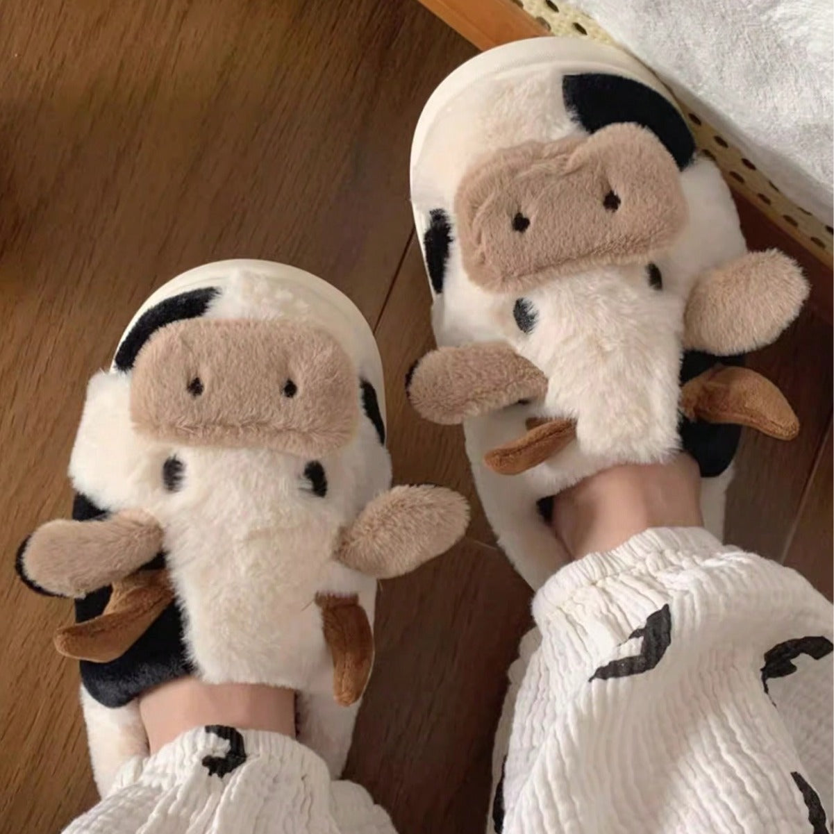 Female Cow Baotou Cotton Slippers