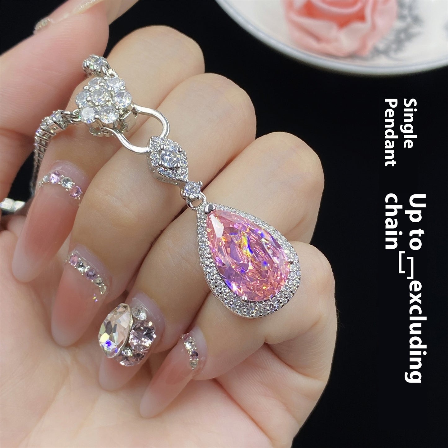 Female Luxurious Style Eardrop Pendant Suit