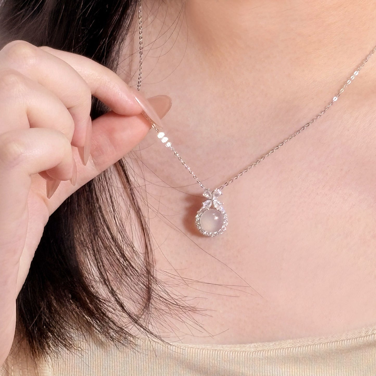 Affordable Luxury Fashion Flower Ring Iced Chalcedony Pendant Necklace