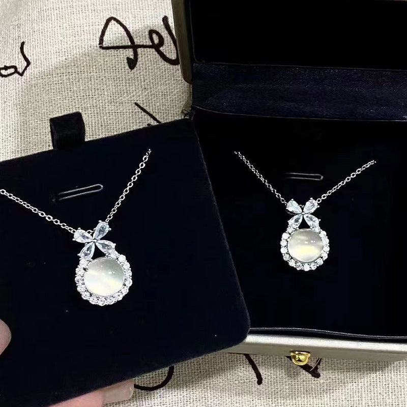 Affordable Luxury Fashion Flower Ring Iced Chalcedony Pendant Necklace